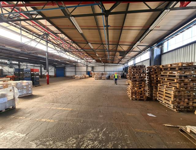 17,000M² FACTORY FOR SALE IN ANDERBOLT
